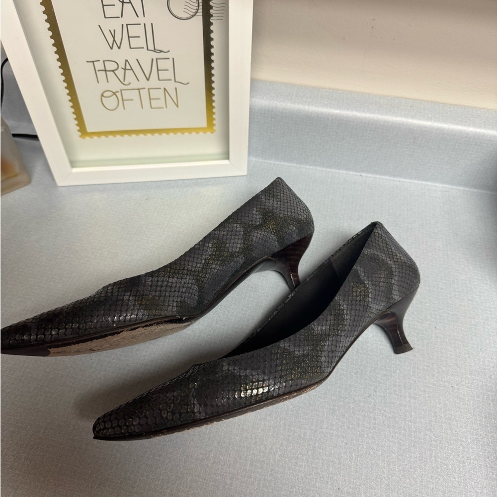 Stuart Weitzman Python Print Kitten Heels – Size 8 - image 2